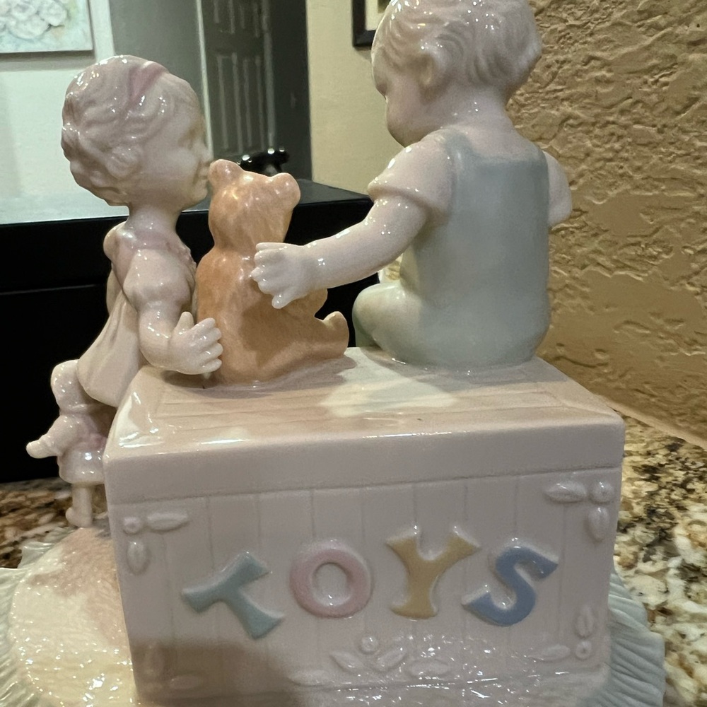 Lenox “ constant companions” figurine, perfect condition